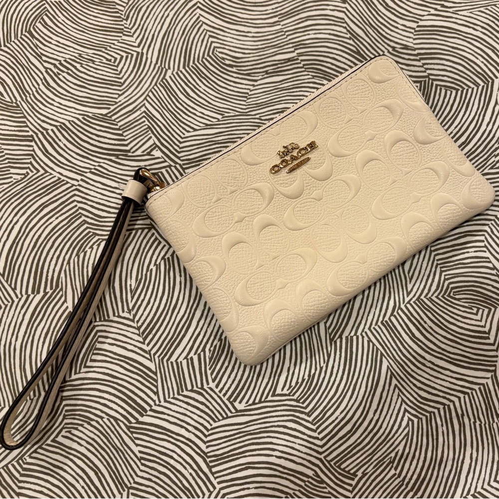 NEW coach wristlet